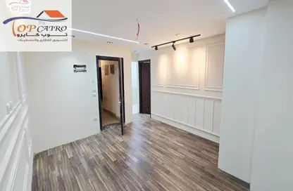 Apartment - 2 Bedrooms - 1 Bathroom for sale in Madinaty - Cairo