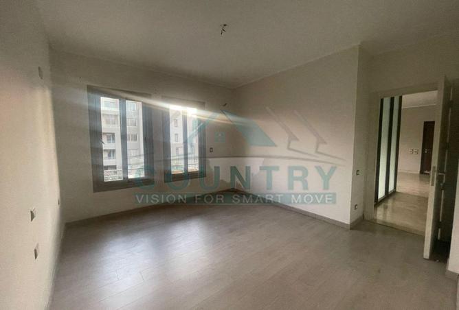 8301422 - Property Image 3