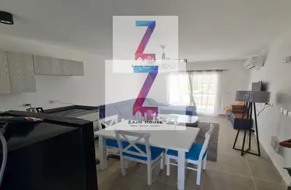 Chalet - 2 Bedrooms - 2 Bathrooms for rent in Mountain View - Ras Al Hekma - North Coast