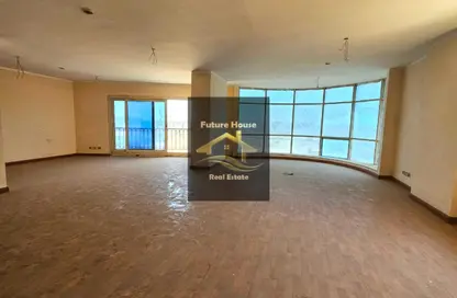 Office Space - Studio - 4 Bathrooms for rent in Sarayat Al Maadi - Hay El Maadi - Cairo