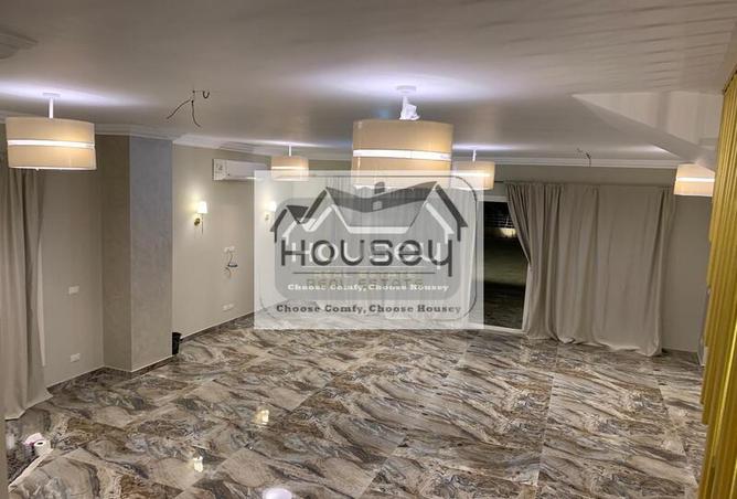 8025411 - Property Image 2