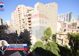 Apartment - 3 Bedrooms - 1 Bathroom for sale in Saleh Basha St. - Zezenia - Hay Sharq - Alexandria