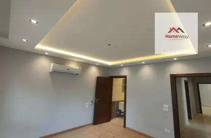 Apartment - 3 Bedrooms - 2 Bathrooms for sale in Mountain View iCity - 5th Settlement Compounds - The 5th Settlement - New Cairo City - Cairo