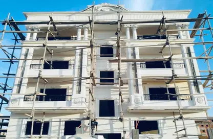 Apartment - 3 Bedrooms - 2 Bathrooms for sale in Bait Alwatan - The 5th Settlement - New Cairo City - Cairo