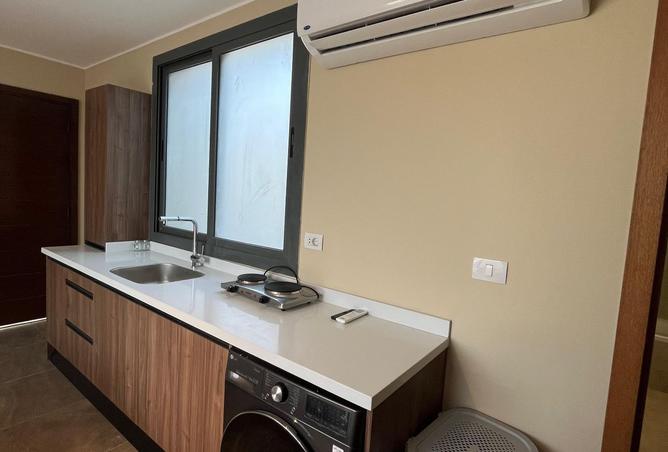 8233967 - Property Image 3