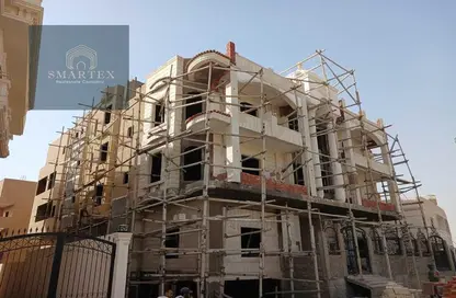 Apartment - 3 Bedrooms - 2 Bathrooms for sale in 2nd Neighborhood - 3rd District East - Shorouk City - Cairo