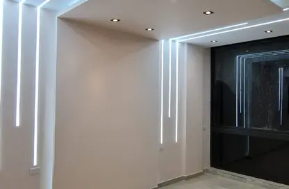 Apartment - 2 Bedrooms - 2 Bathrooms for rent in Lake View Residence - 5th Settlement Compounds - The 5th Settlement - New Cairo City - Cairo