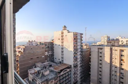 شقة - 3 غرف نوم - 1 حمام للايجار في شارع شعراوي - لوران - حي شرق - الاسكندرية