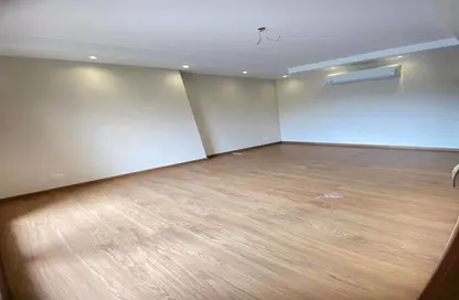 شقة - 2 غرف نوم - 4 حمامات للبيع في بيراميدز هايتس - طريق مصر اسكندرية الصحراوي - مدينة 6 أكتوبر - الجيزة
