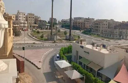 شقة - 3 غرف نوم - 2 حمامات للبيع في المجاورة الثالثة - الحي الثالث شرق - مدينة الشروق - القاهرة