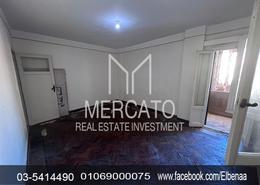 Apartment - 2 bedrooms - 1 bathroom for للبيع in Mokhtar Abd Al Raheem Khallaf St. - Saba Basha - Hay Sharq - Alexandria