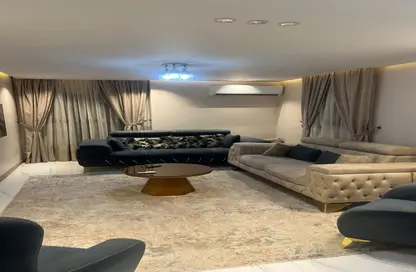 شقة - 3 غرف نوم - 2 حمامات للايجار في شارع عباس العقاد - المنطقة الأولى - مدينة نصر - القاهرة