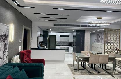 Apartment - 2 Bedrooms - 2 Bathrooms for sale in Lake View Residence - 5th Settlement Compounds - The 5th Settlement - New Cairo City - Cairo