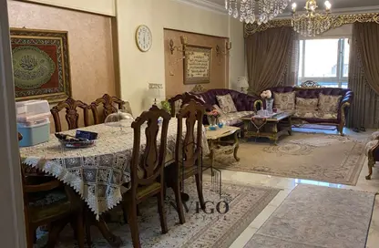 شقة - 3 غرف نوم - 2 حمامات للبيع في شارع الدكتور حسن الشريف - المنطقة الثامنة - مدينة نصر - القاهرة