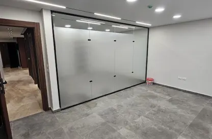 Office Space - Studio - 3 Bathrooms for rent in Rayhanah Plaza - Zahraa El Maadi - Hay El Maadi - Cairo