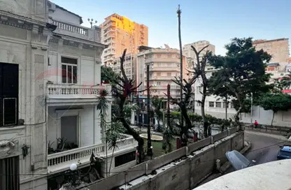 شقة - 3 غرف نوم - 3 حمامات للبيع في جناكليس - حي شرق - الاسكندرية