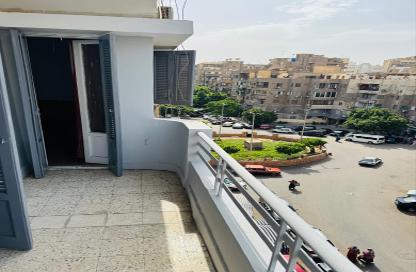 شقة - 2 غرف نوم - 2 حمامات للايجار في شارع شاهين - العجوزة - الجيزة