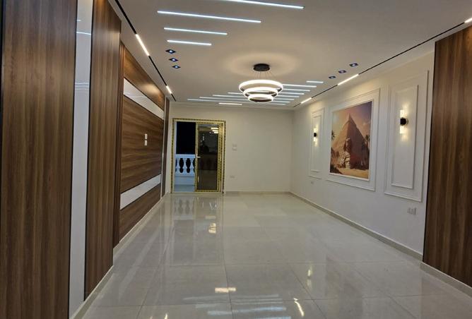 8372491 - Property Image 2