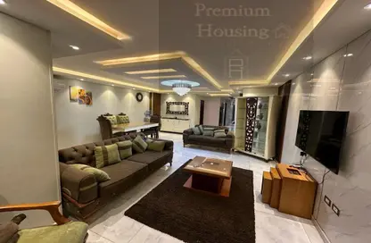 شقة - 3 غرف نوم - 3 حمامات للايجار في شارع البصره - المهندسين - الجيزة