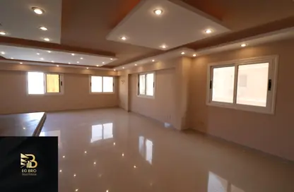 Apartment - 3 Bedrooms - 2 Bathrooms for sale in Sheikh Zayed City - Giza