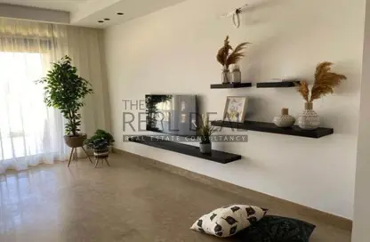 Apartment - 2 Bedrooms - 2 Bathrooms for sale in Swan Lake Residence - 5th Settlement Compounds - The 5th Settlement - New Cairo City - Cairo