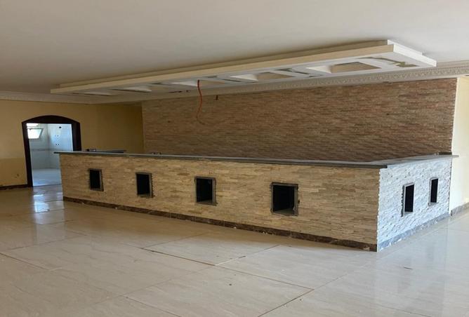 8249103 - Property Image 2