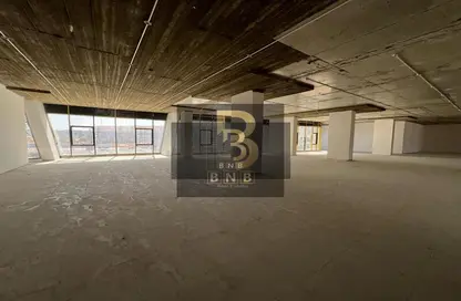 طابق كامل - استوديو - 8 حمامات للايجار في شارع التسعين الشمالي - التجمع الخامس - مدينة القاهرة الجديدة - القاهرة