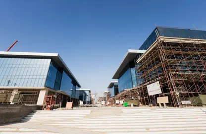 مطعم - استوديو - 2 حمامات للبيع في جولدن جيت - شارع التسعين الجنوبي - التجمع الخامس - مدينة القاهرة الجديدة - القاهرة