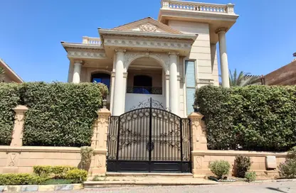 Villa - 7 Bedrooms - 7+ Bathrooms for sale in Al Shorouk 2000 - El Shorouk Compounds - Shorouk City - Cairo