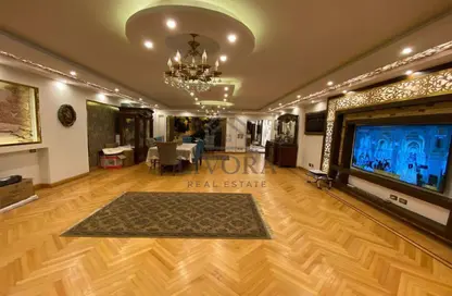 Apartment - 3 Bedrooms - 3 Bathrooms for sale in Mohamed Fawzy Moaz St. - Smouha - Hay Sharq - Alexandria