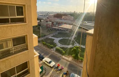 Apartment - 2 Bedrooms - 1 Bathroom for sale in Al Shohada Square St. - Smouha - Hay Sharq - Alexandria