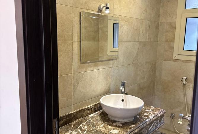 8321282 - Property Image 2