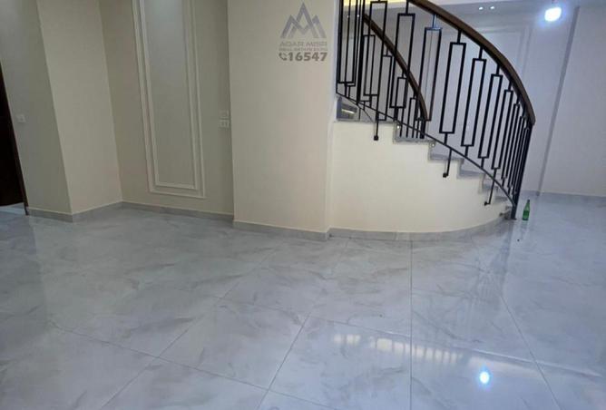 8220616 - Property Image 3