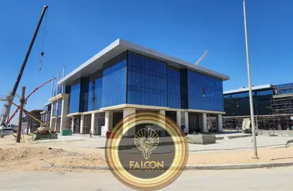 Shop - Studio - 3 Bathrooms for sale in Golden Gate - South Teseen St. - The 5th Settlement - New Cairo City - Cairo