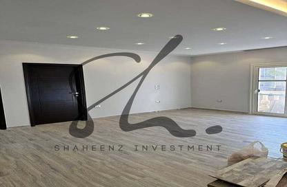 Apartment - 3 Bedrooms - 2 Bathrooms for sale in Hyde Park - 5th Settlement Compounds - The 5th Settlement - New Cairo City - Cairo