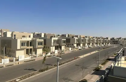 Townhouse - 3 Bedrooms - 4 Bathrooms for sale in Palm Hills New Cairo - 5th Settlement Compounds - The 5th Settlement - New Cairo City - Cairo