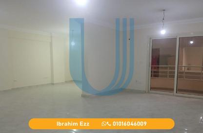 شقة - 3 غرف نوم - 3 حمامات للبيع في شارع السيدة سكينة إبنت الحسين - كفر عبده - رشدي - حي شرق - الاسكندرية