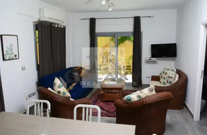 Apartment - 2 Bedrooms - 2 Bathrooms for rent in Ganoob El Acadimia - New Cairo City - Cairo