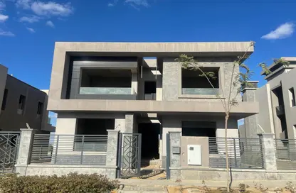 Villa - 4 Bedrooms - 5 Bathrooms for sale in New Giza - Cairo Alexandria Desert Road - 6 October City - Giza
