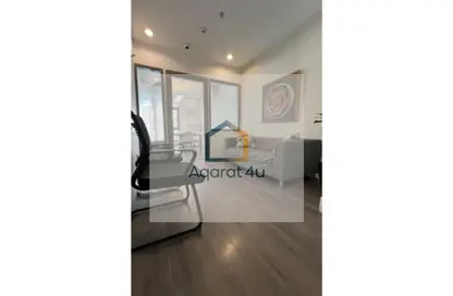 مساحات مكتبية - استوديو - 3 حمامات للايجار في ذا كورت يارد - الحي الثاني عشر - الشيخ زايد - الجيزة