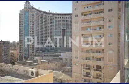 شقة - 3 غرف نوم - 2 حمامات للبيع في شارع محمد باشا سعيد - جناكليس - حي شرق - الاسكندرية