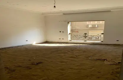 Apartment - 5 Bedrooms - 3 Bathrooms for sale in Al Batal Ahmed Abd El Aziz St. - Mohandessin - Giza