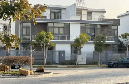 Villa - 4 Bedrooms - 4 Bathrooms for sale in Taj City - 5th Settlement Compounds - The 5th Settlement - New Cairo City - Cairo