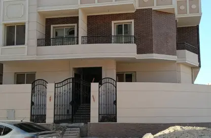 Apartment - 3 Bedrooms - 2 Bathrooms for sale in New Narges - New Cairo City - Cairo