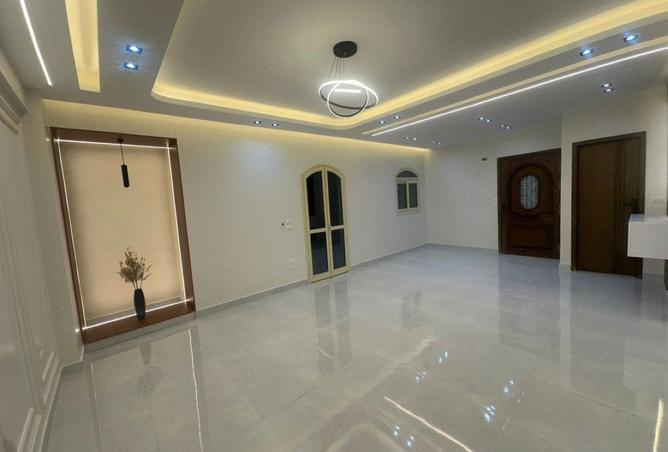 8345355 - Property Image 3