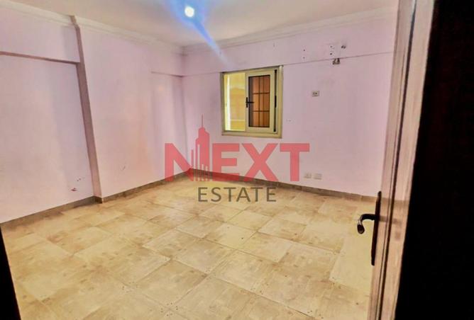 8120981 - Property Image 3