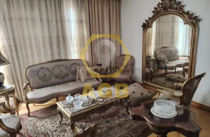 شقة - 5 غرف نوم - 4 حمامات للبيع في شارع نجيب حشاد - ميدان الحجاز - النزهة - القاهرة