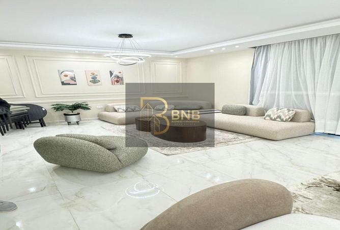 8009324 - Property Image 2