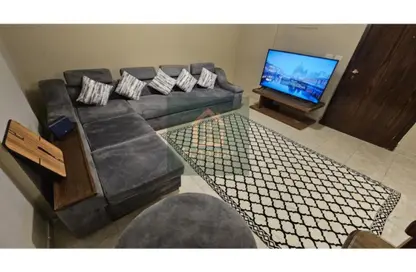Apartment - 2 Bedrooms - 1 Bathroom for rent in El Rehab Extension - Al Rehab - New Cairo City - Cairo