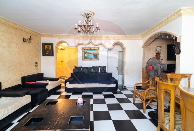 8004827 - Property Image 2